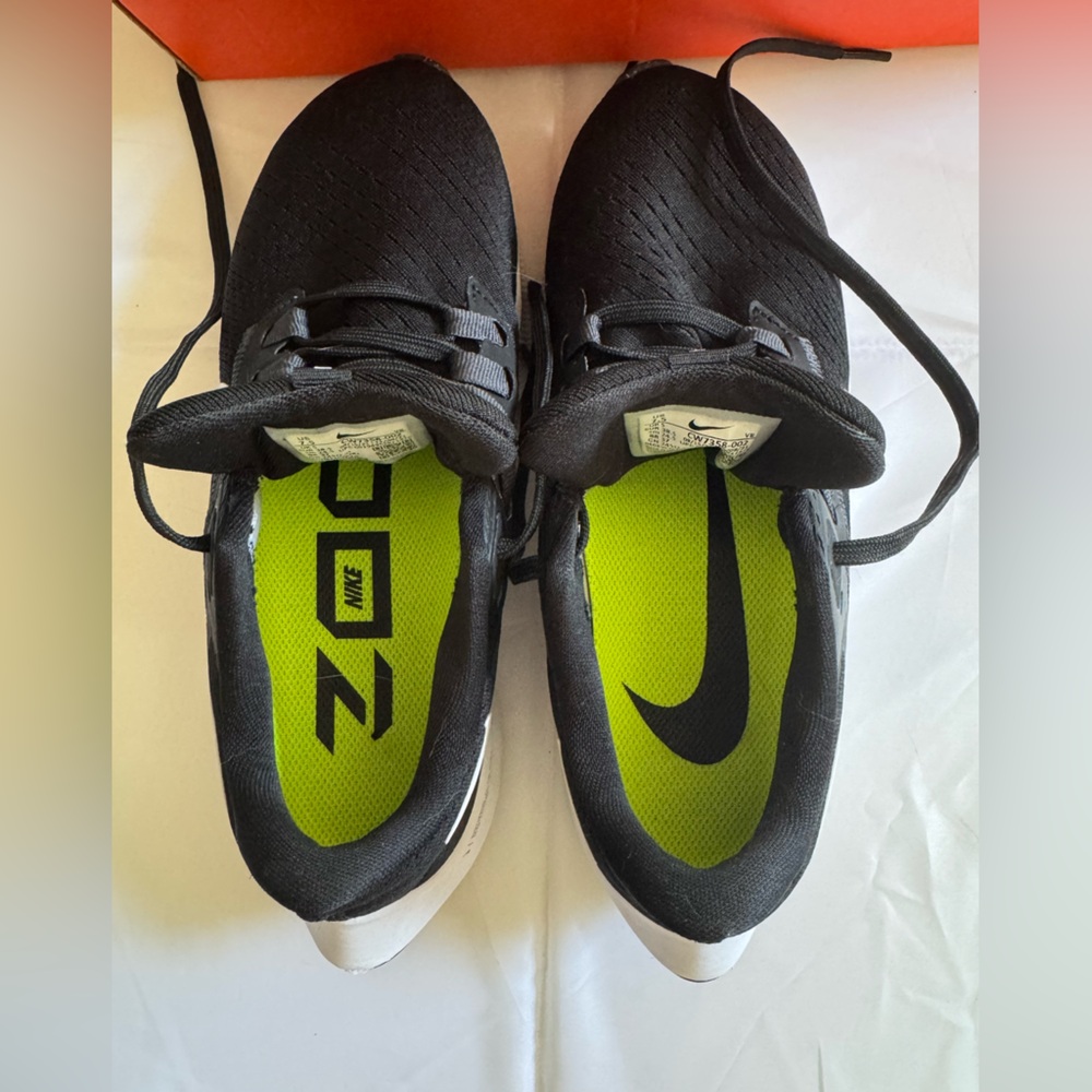 Nike Women’s Black Air Zoom Pegasus 38 - Picture 6 of 7